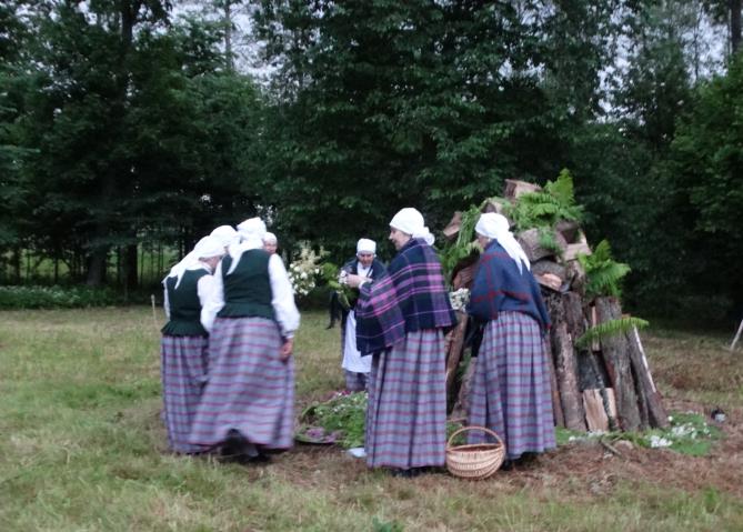 Folkloras kopa "Kolupka"